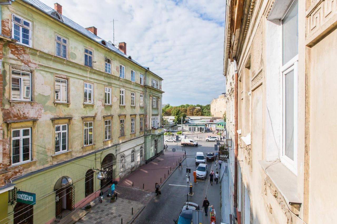 Навпроти Вернісажу Біля Оперного Вулиця Театральна 26 Є Балкон Та Інернет Daire Lviv Dış mekan fotoğraf